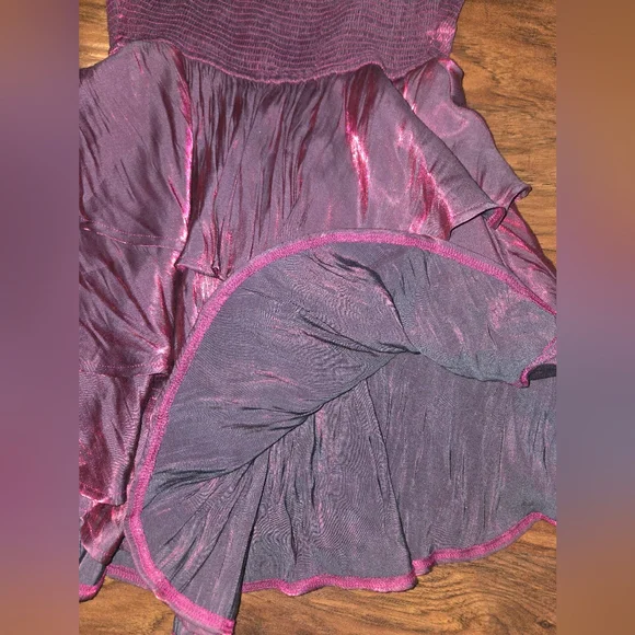 Entro Medium Long Sleeve Metallic Chromatic Purple Ruffle Tiered Romper - Picture 7 of 9